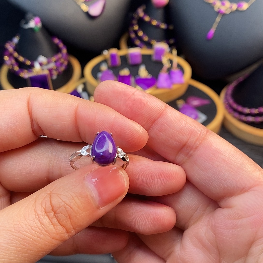 苏纪石（舒俱来）银S925镶嵌耳饰