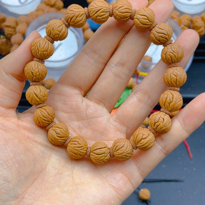 老***Z吊坠桃核见见见见见3