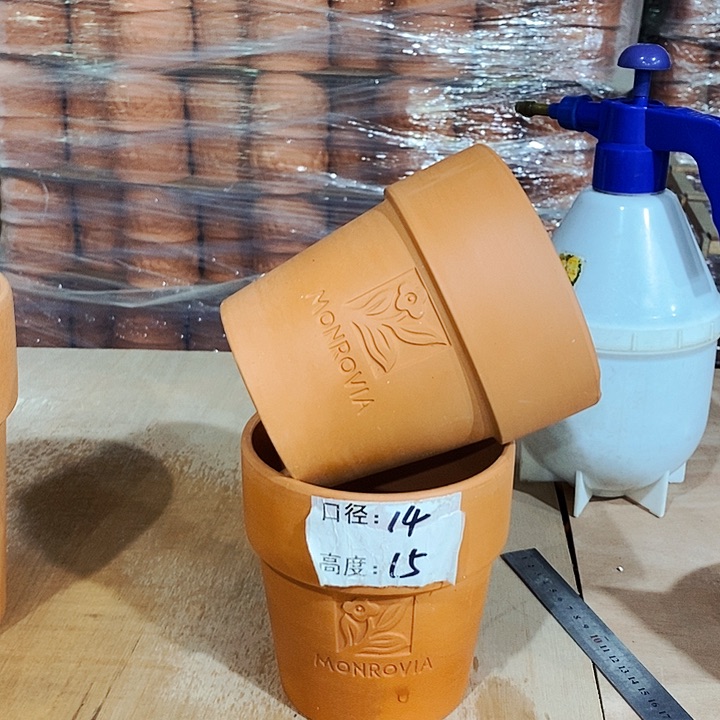 红陶10-14×15两个   