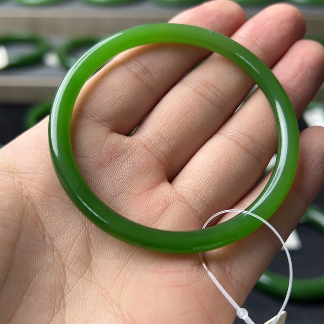 和田玉（碧玉）手镯未镶嵌