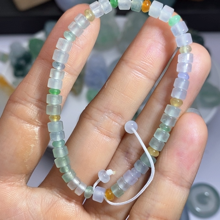 定制翡翠未镶嵌手串