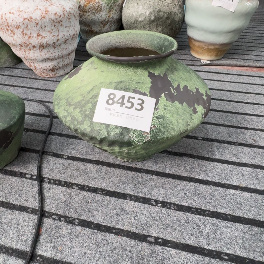 摆件陶花瓶默认无孔口10高23编码8453