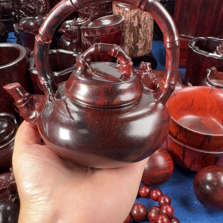 小叶紫檀把件竹节壶
