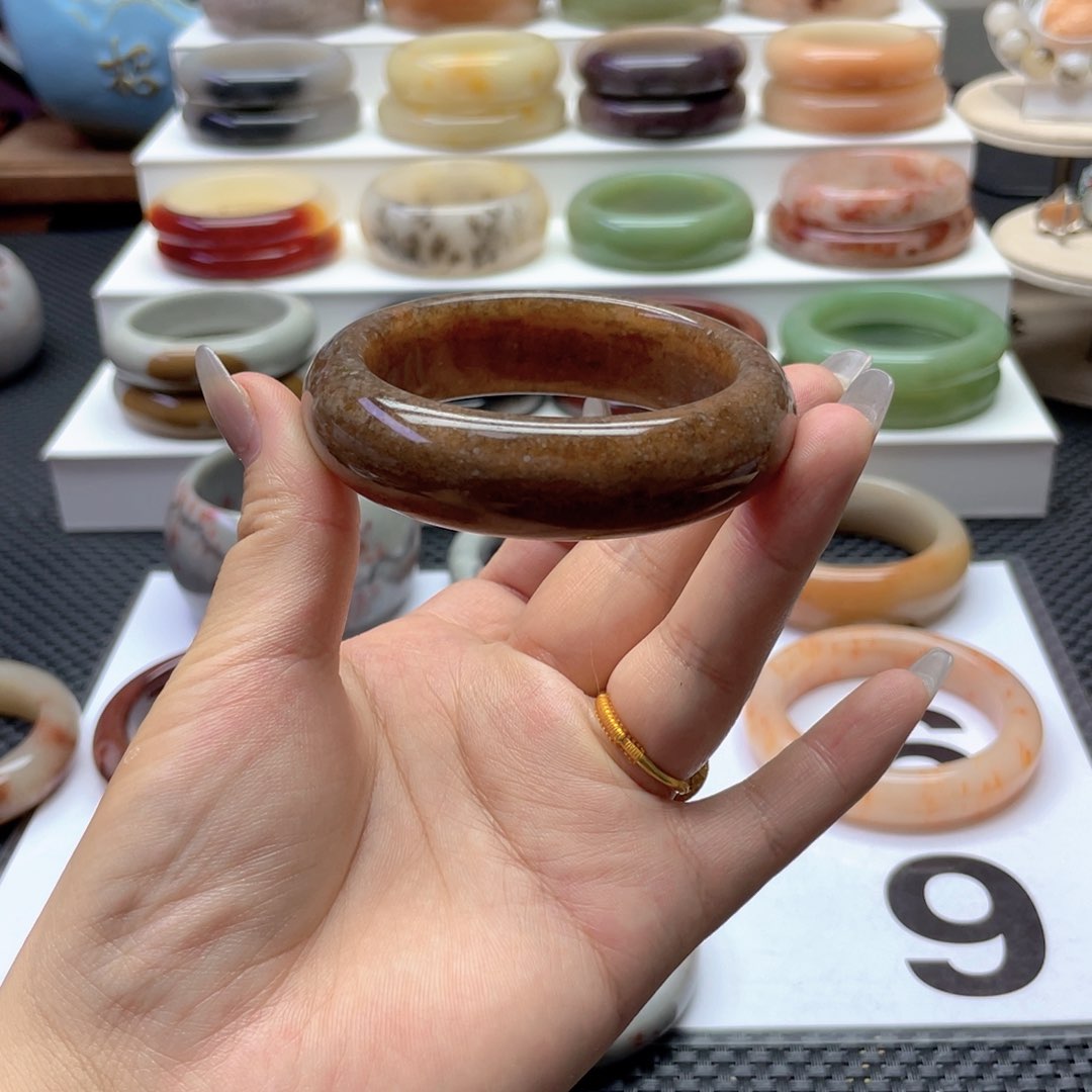 石英质玉手镯未镶嵌