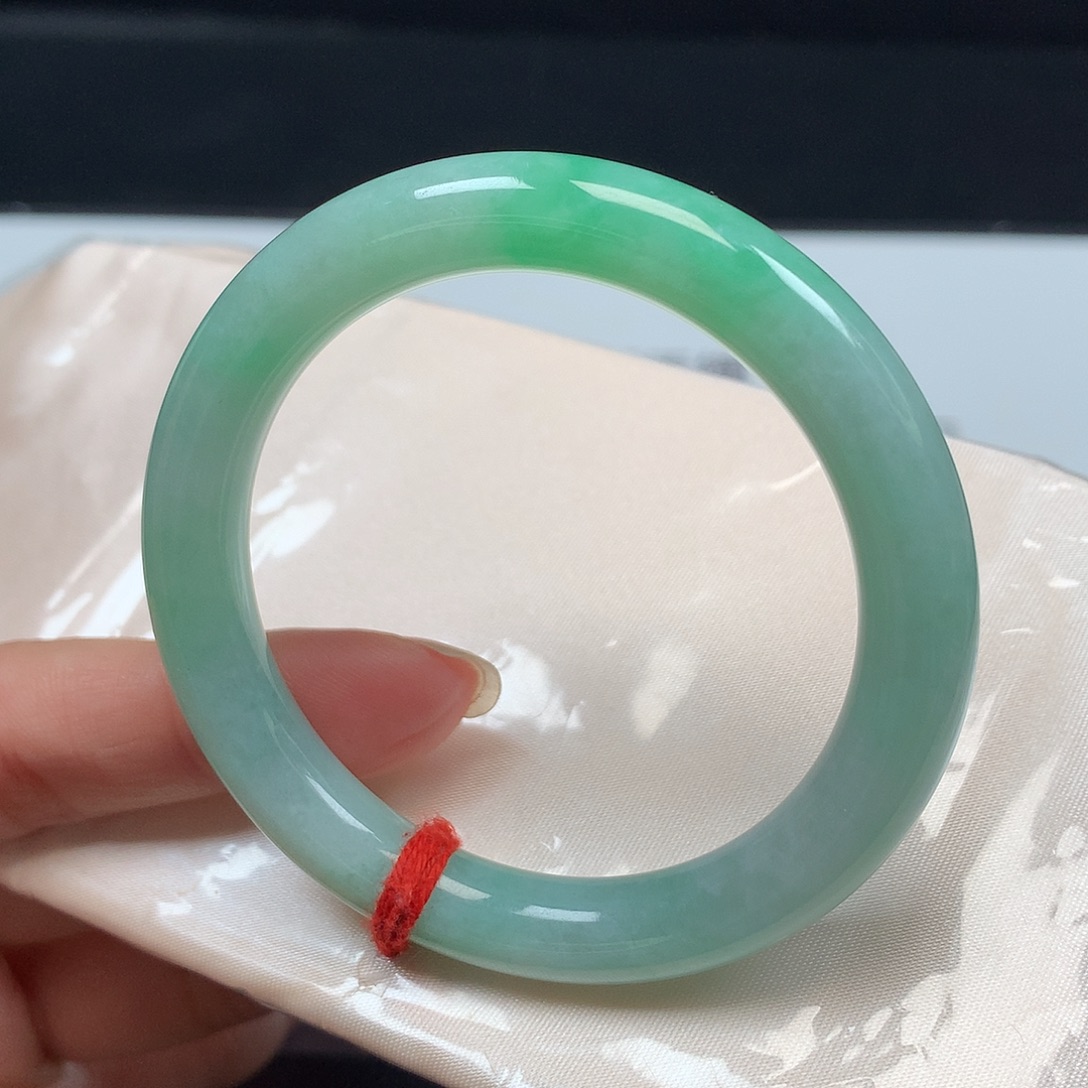 翡翠未镶嵌手镯1515