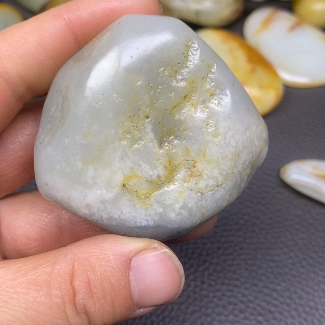 和田玉（糖玉）挂件未镶嵌