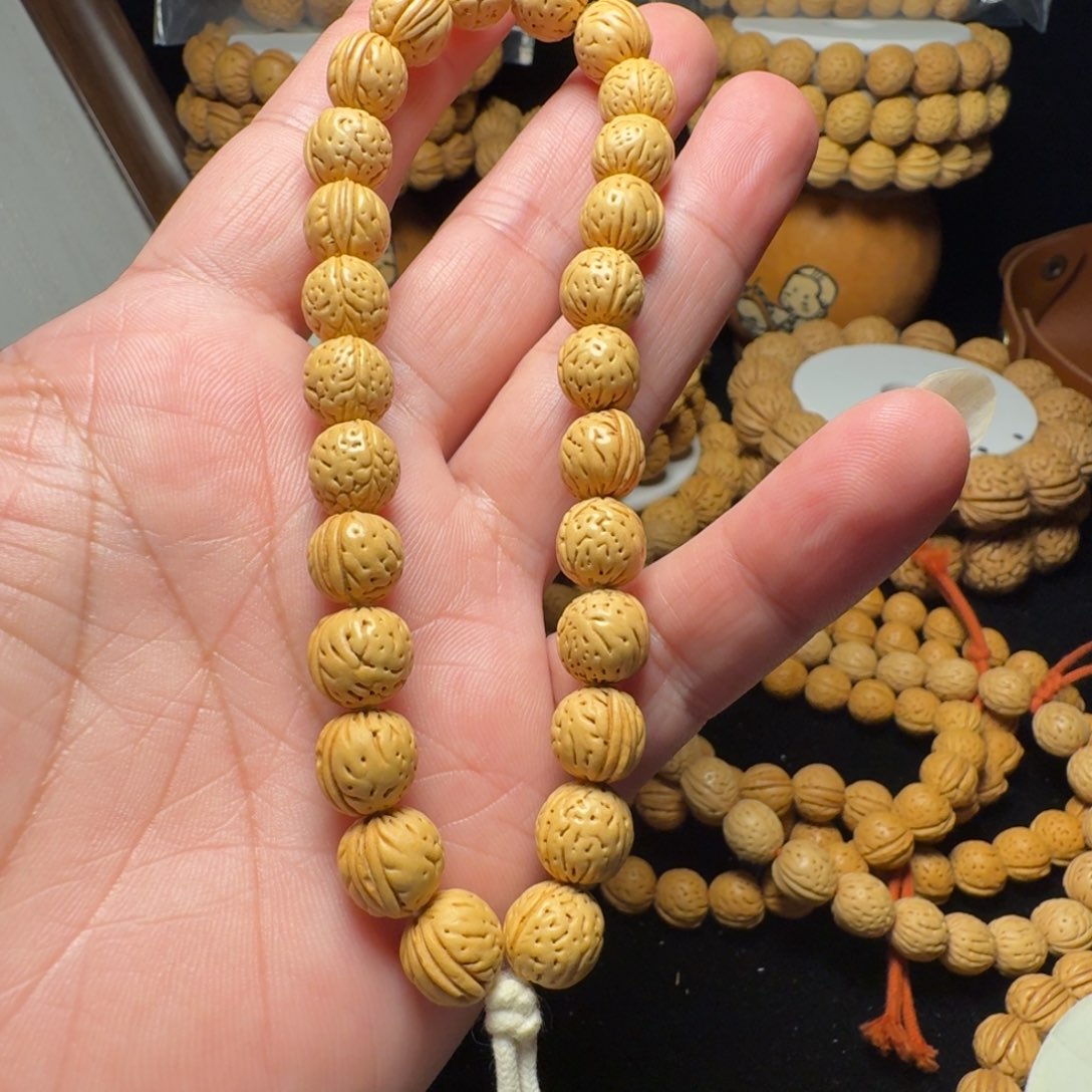 桃核手串金豆三道筋手持