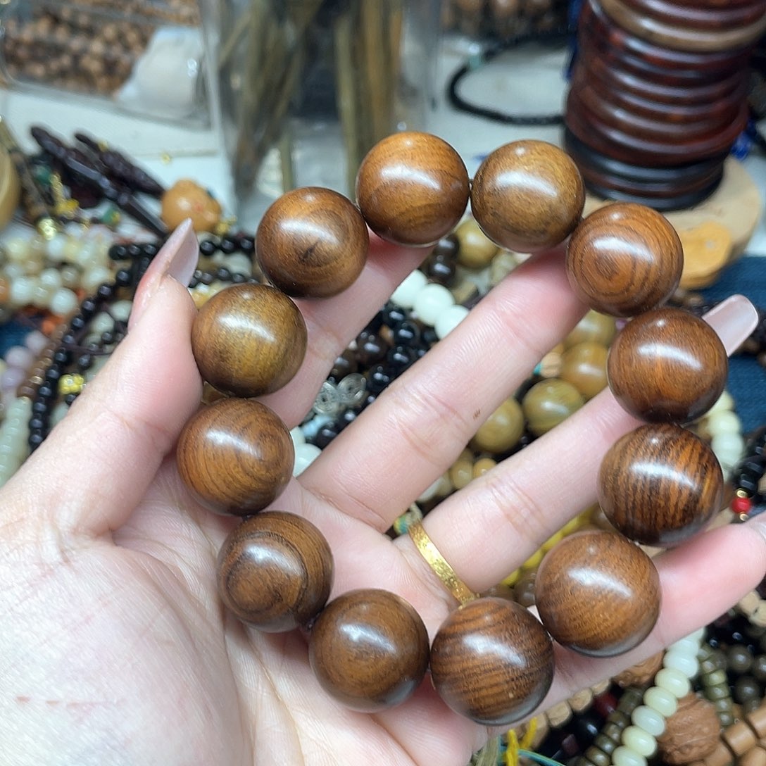 维腊木（绿檀）无事牌