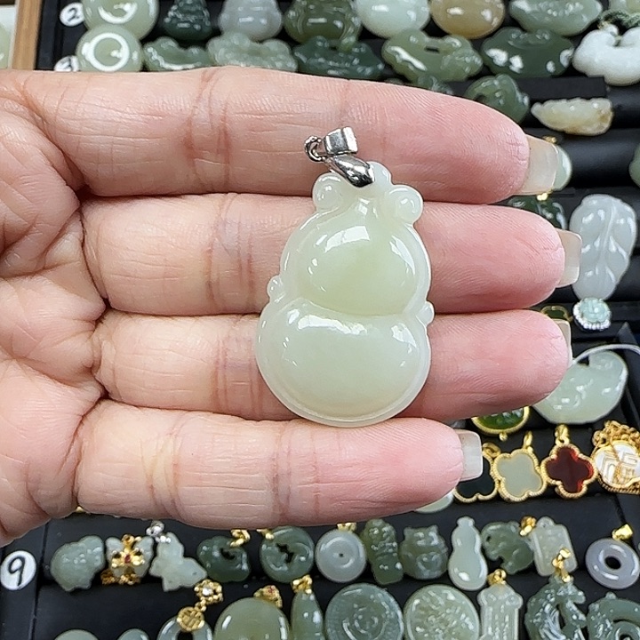 和田玉银S925镶嵌吊坠(不含链)晚*。