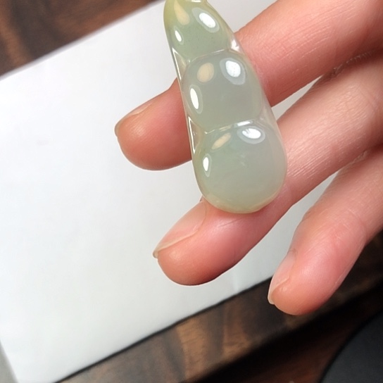 翡翠未镶嵌颈饰缅甸A货，每天下午1点半开播