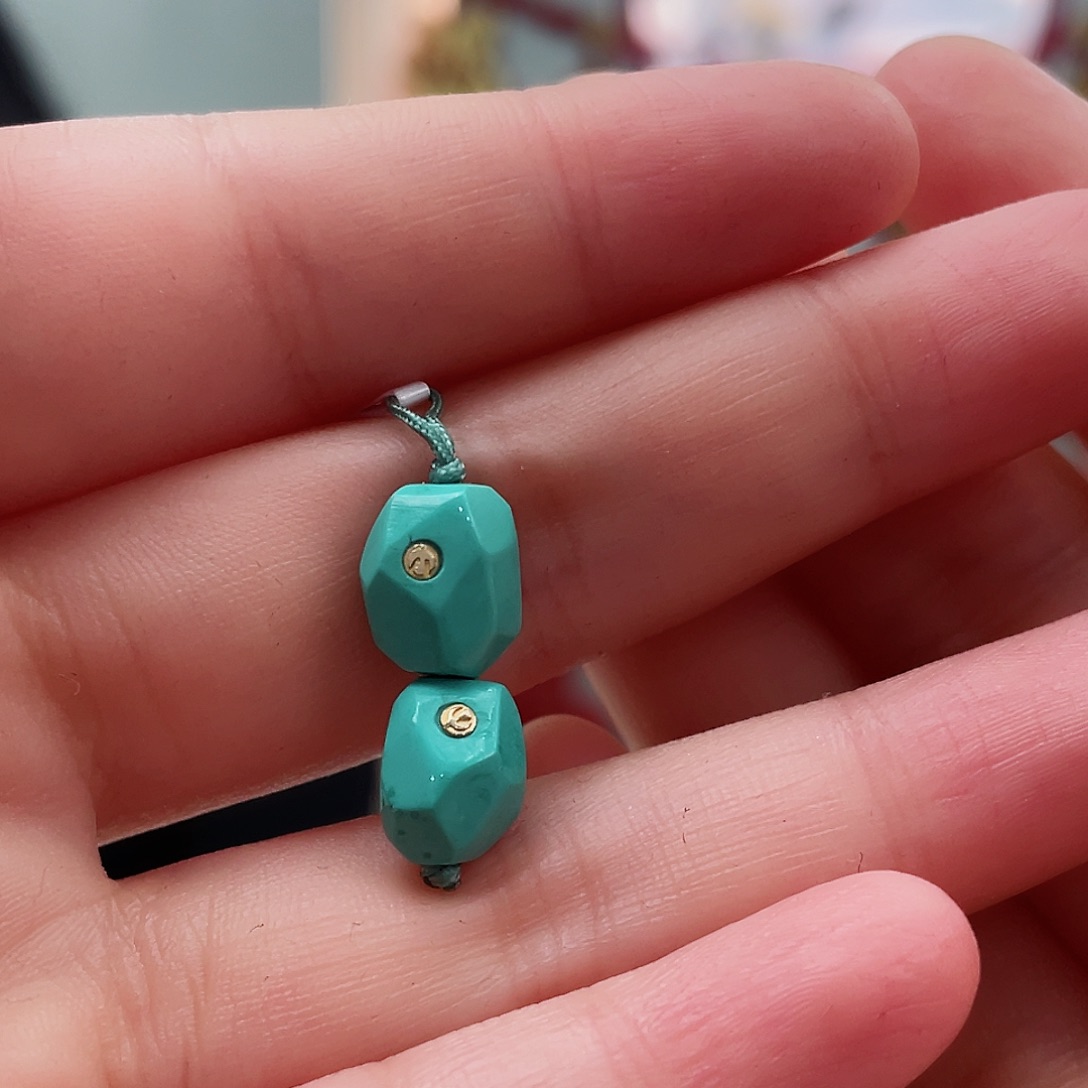 绿松石颈饰未镶嵌