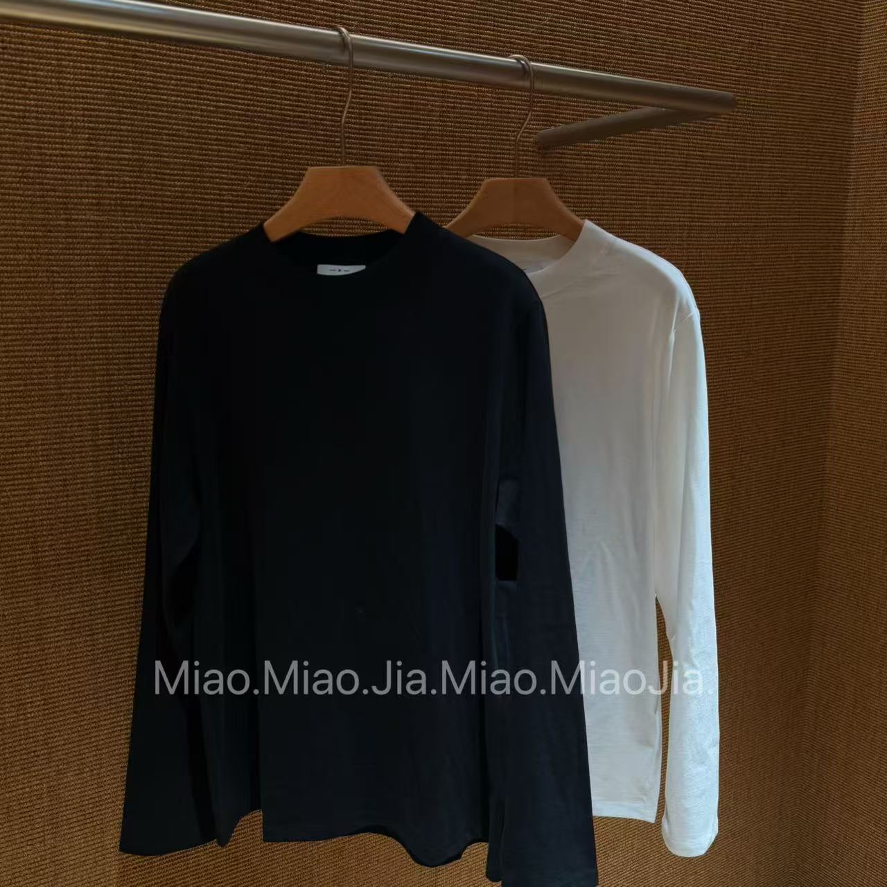 /苗苗家/『高智感』软糯舒适小圆领简约百搭显瘦休闲纯色长袖T恤女