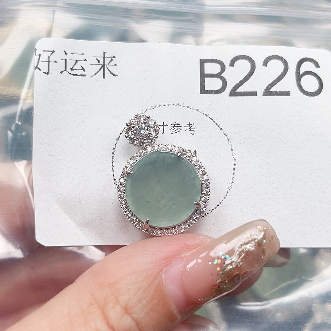 翡翠颈饰未镶嵌226赠皮绳