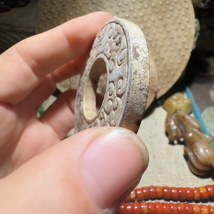 若***尘和田玉（糖玉）未镶嵌挂件