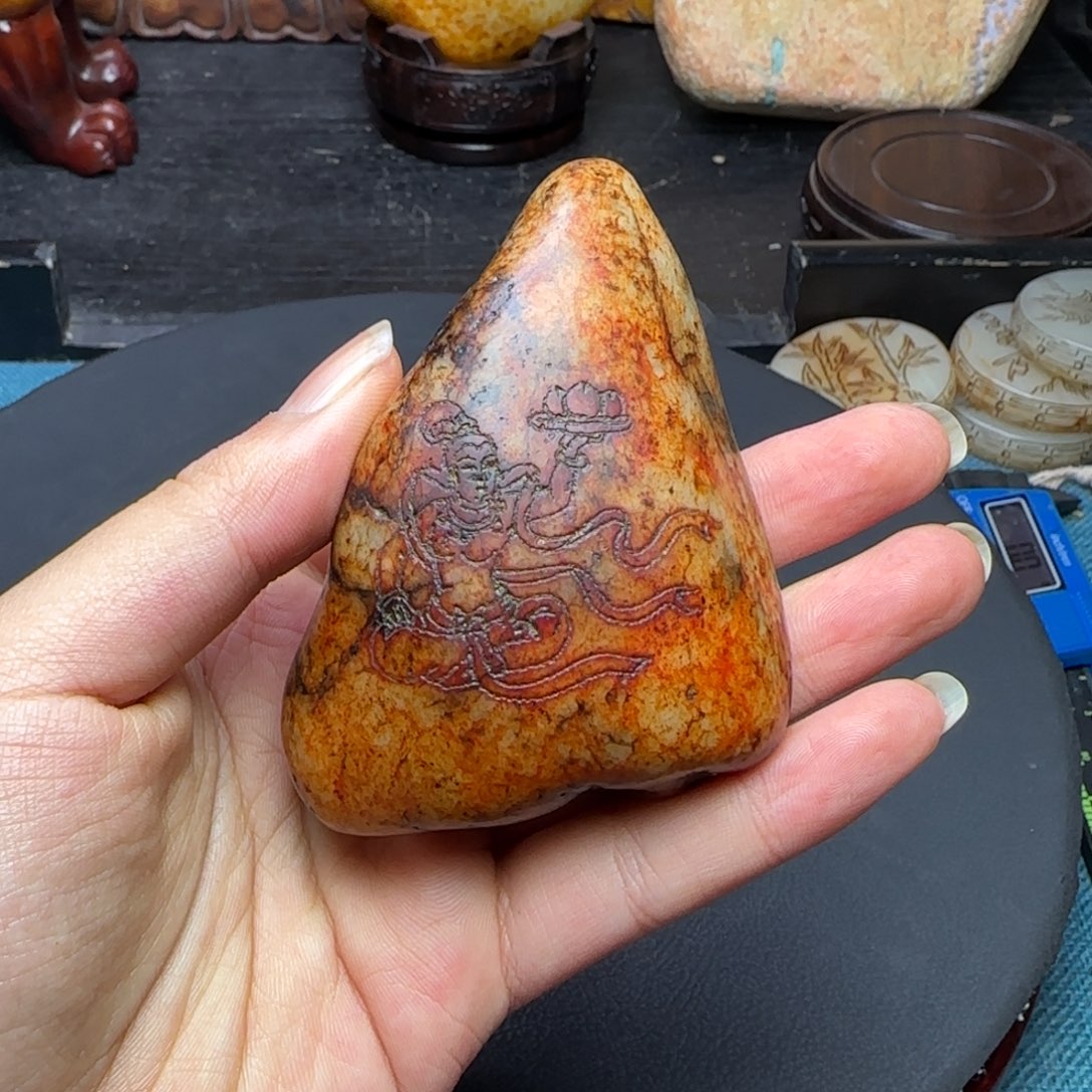 懒***虫和田玉（糖玉）未镶嵌挂件