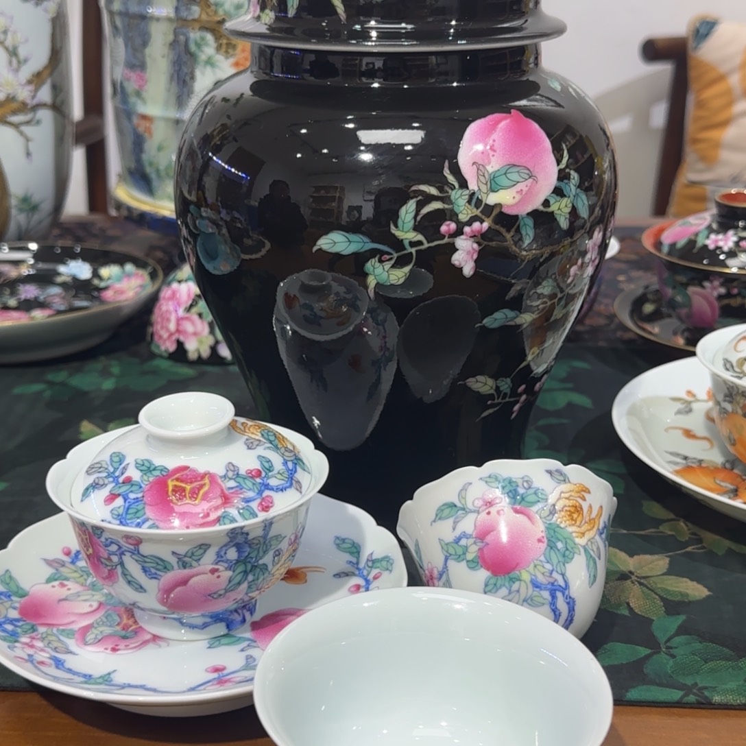 三多套组和杯子和乌金釉茶叶罐