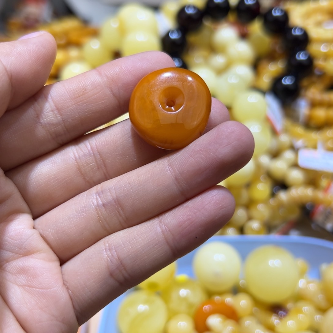 琥珀珠宝奇石未镶嵌