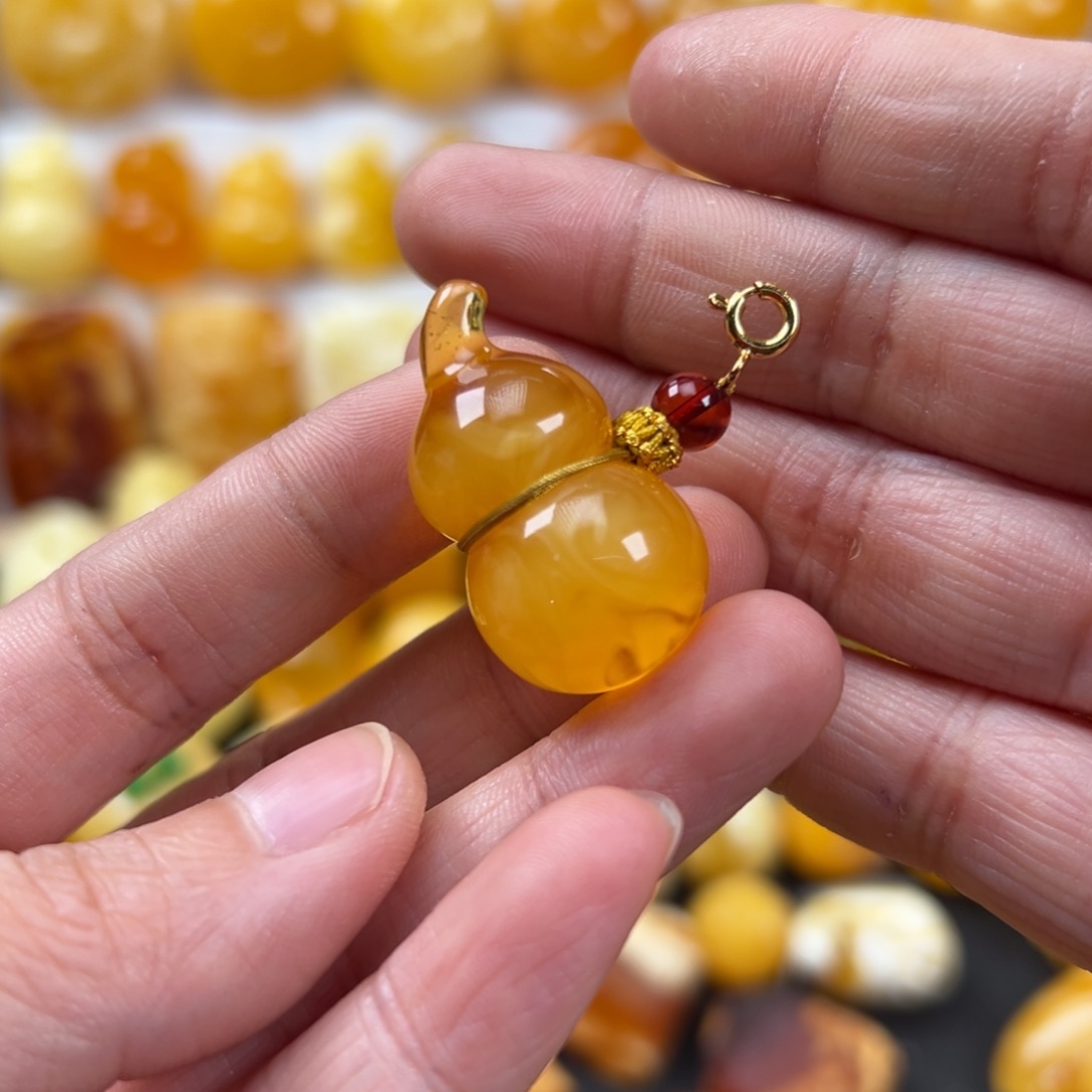 麦***光蜜蜡未镶嵌颈饰蜜蜡