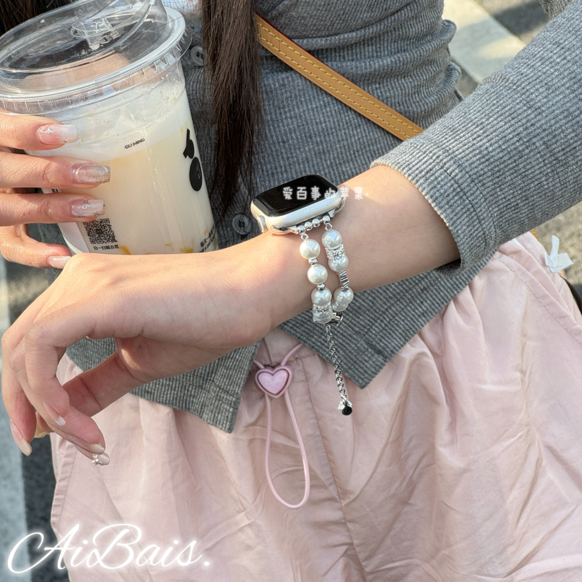 《珍珠蝴蝶结》适用iwatchs11苹果手表10表带applewatch9女8伸缩链