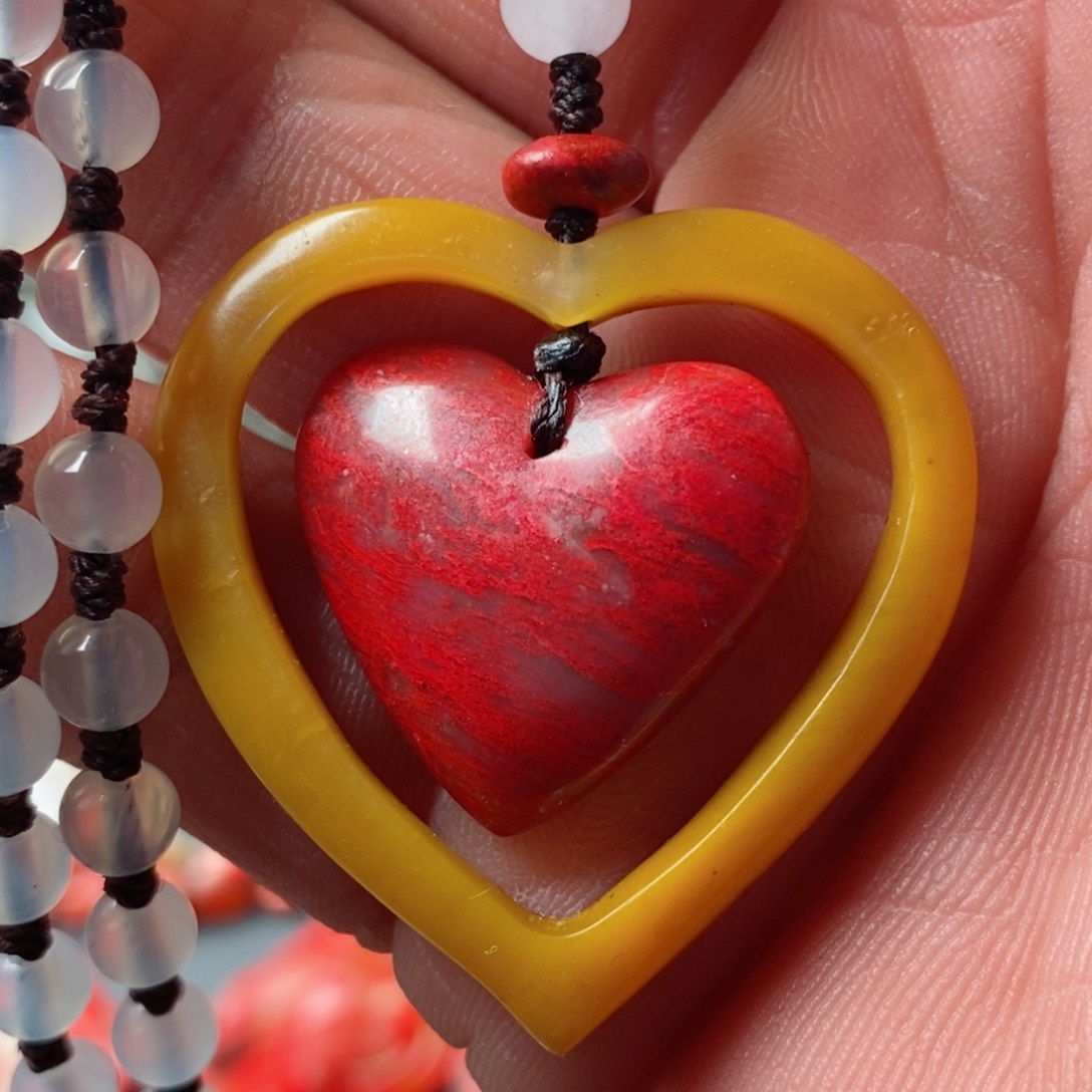 昌化鸡血石昌化鸡血石挂件