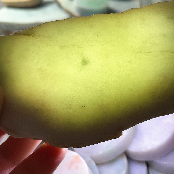 翡翠挂件未镶嵌毛料4