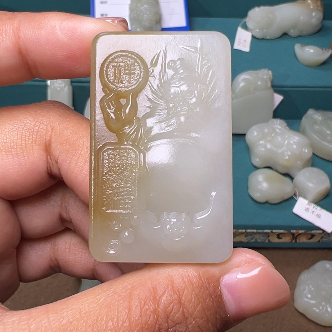 和田玉颈饰未镶嵌呆****s