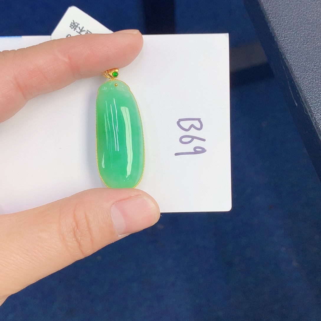 【闪购商品】翡翠颈饰18K金镶嵌0000000000