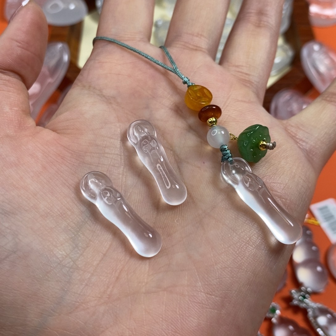 石英质玉小吾道手机挂随机发货一件未镶嵌