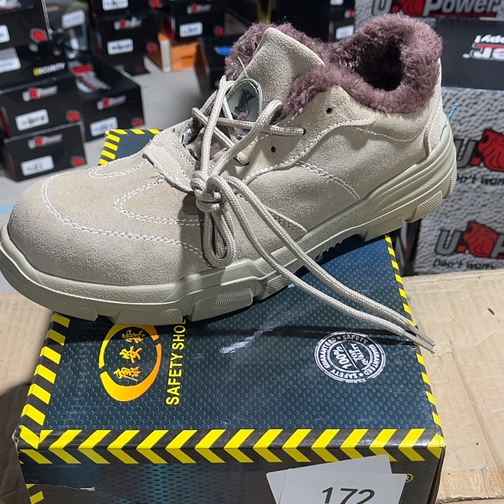 44尺码编号172劳保鞋