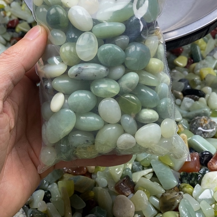 蛇纹石玉未镶嵌鱼缸石