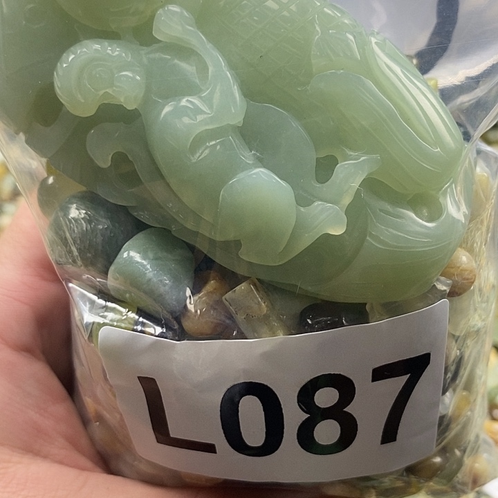 岫玉鱼缸石未镶嵌