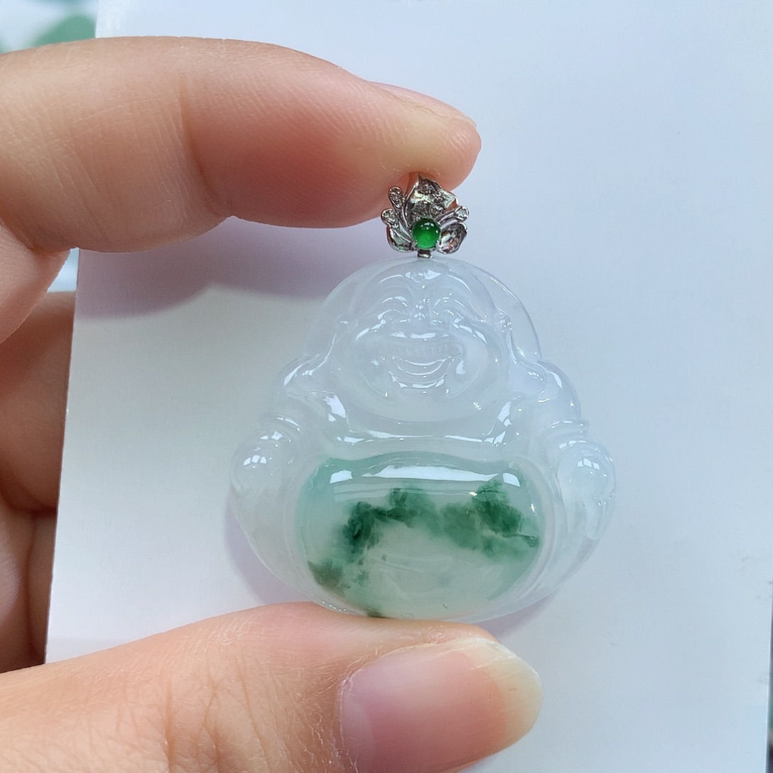 翡翠18K金镶嵌颈饰佛公