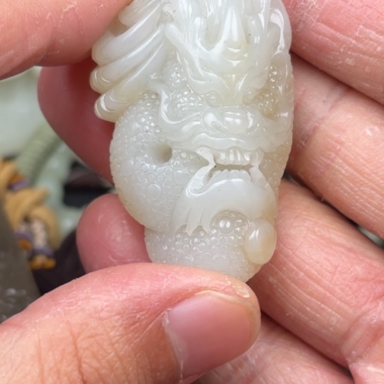 和田玉吊坠未镶嵌