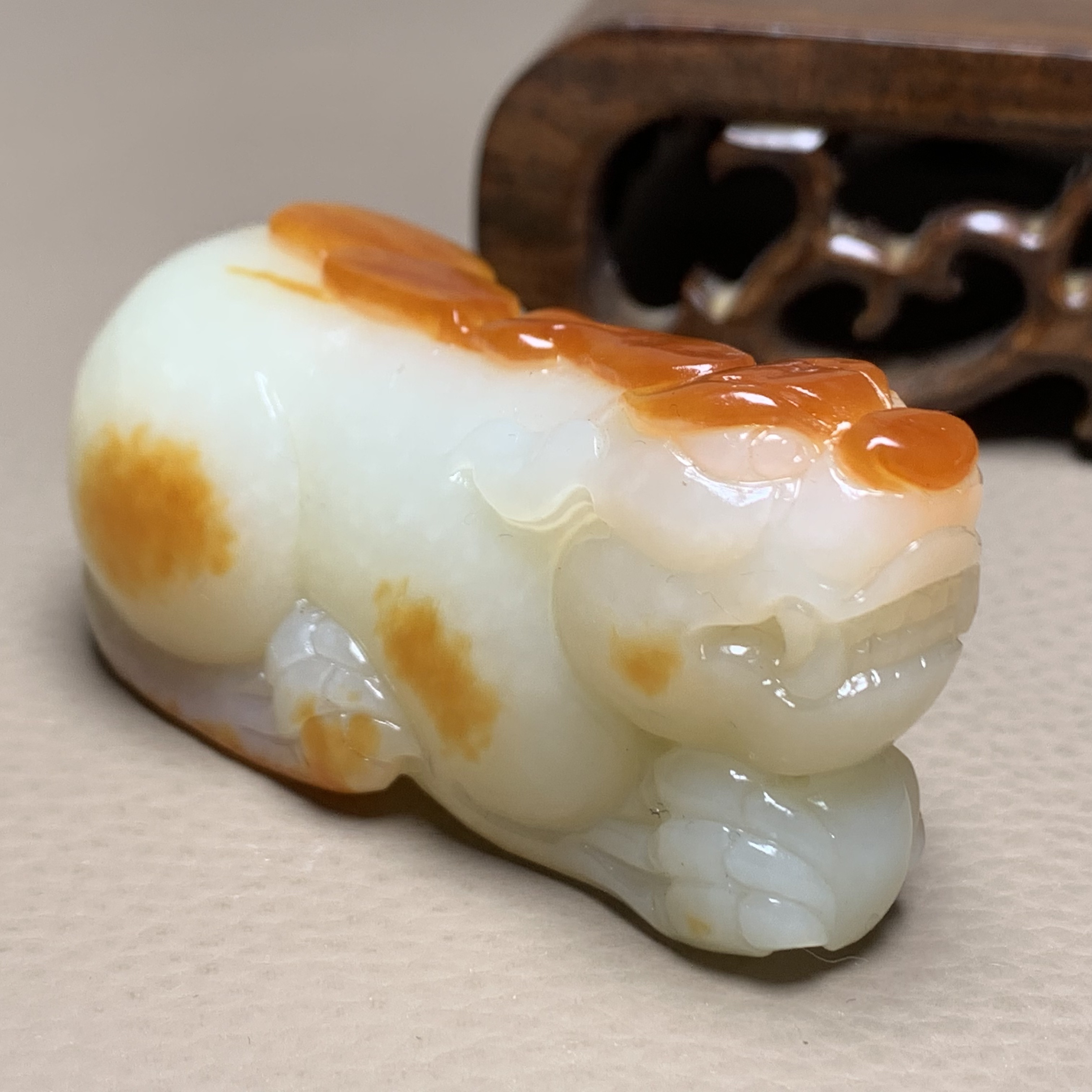 D765海川拍卖和田玉把件