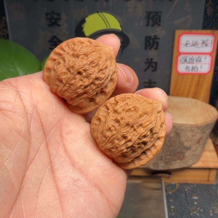 京***子吊坠文玩核桃崔凯38全品