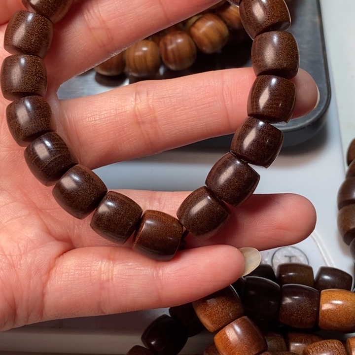 西***城檀香木老山檀香檀香王1.0*1.1*19，焦糖奶甜香