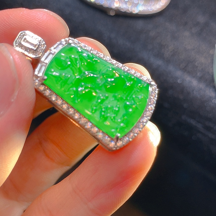 【闪购商品】翡翠颈饰未镶嵌翡翠