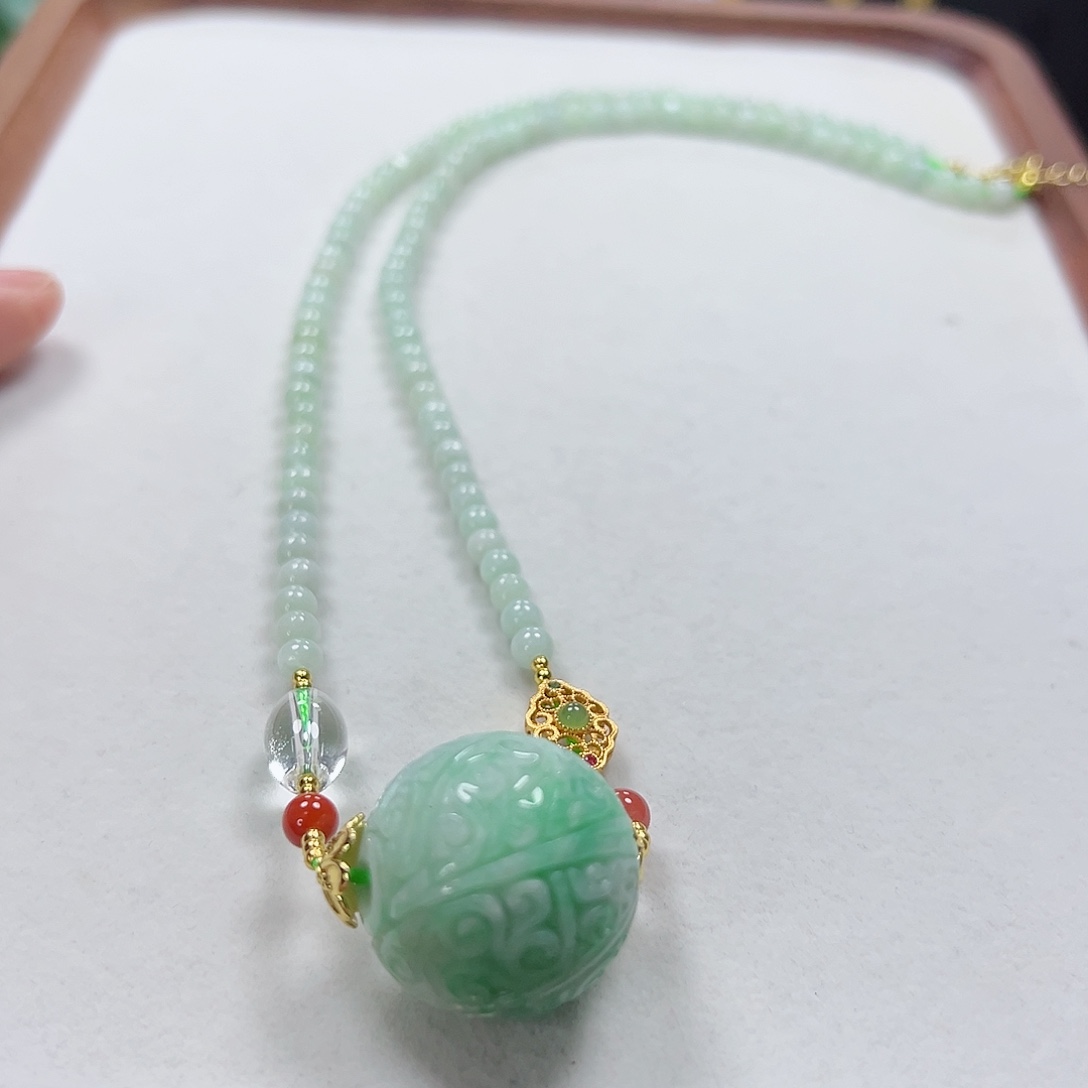 颈饰未镶嵌翡翠项链
