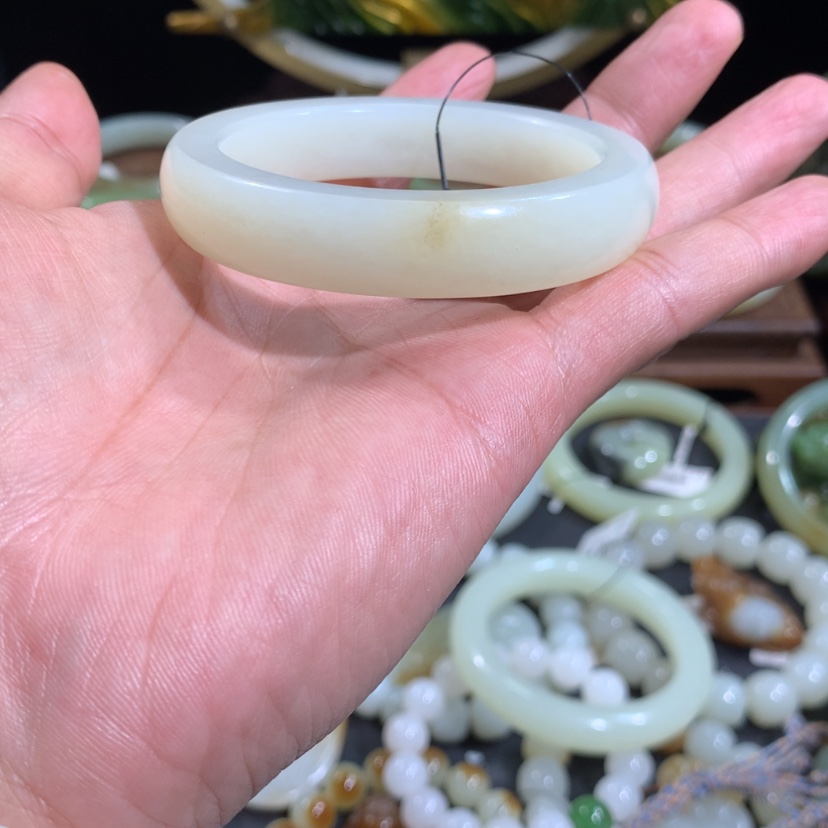 【闪购商品】和田玉手镯未镶嵌银**珠新疆且末金山8号矿奶白手镯