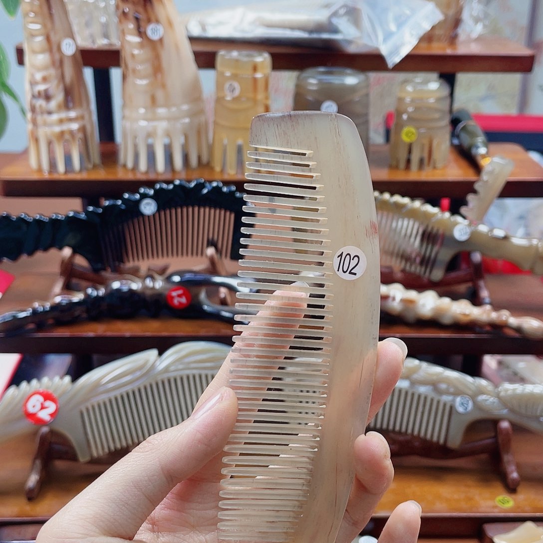 纯手工制作牛角梳102