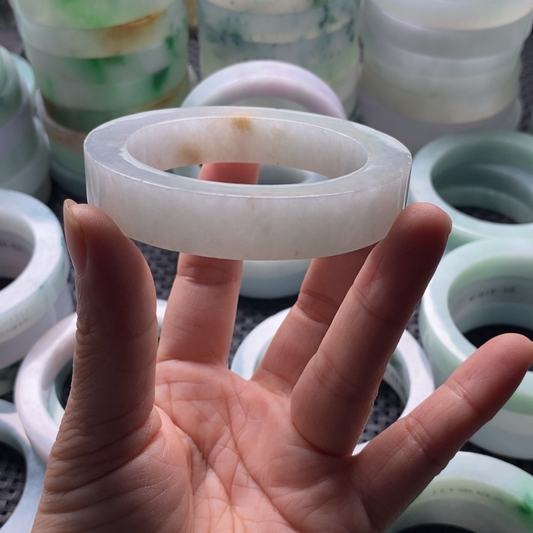 定制翡翠手镯未镶嵌诗****Q