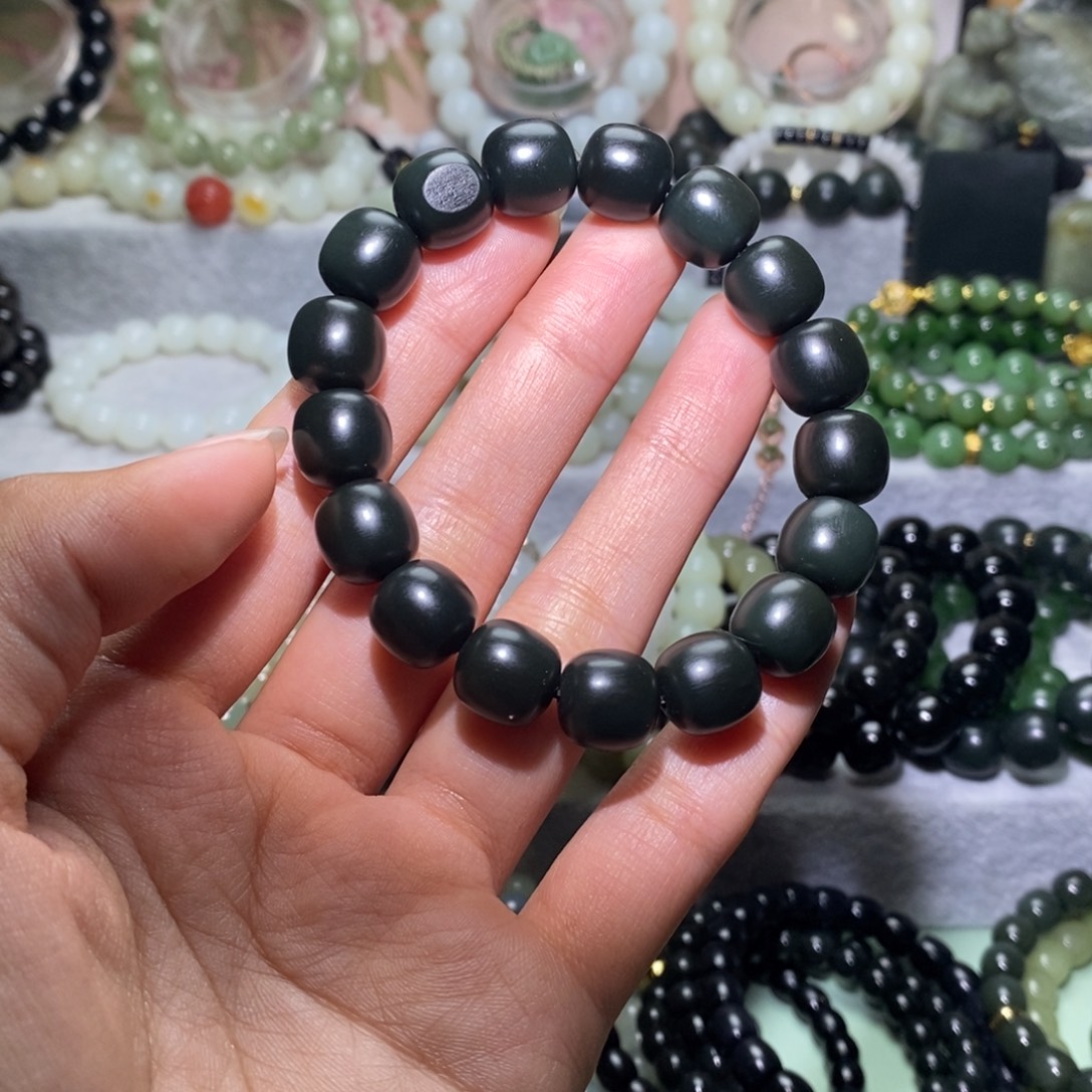 热***火和田玉未镶嵌手链