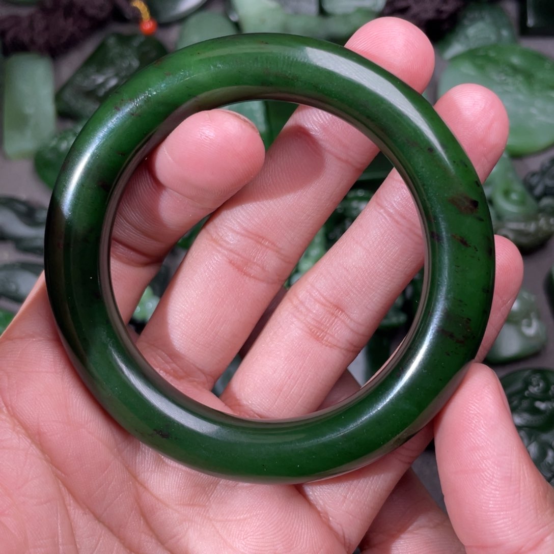和田玉（碧玉）颈饰未镶嵌57圈