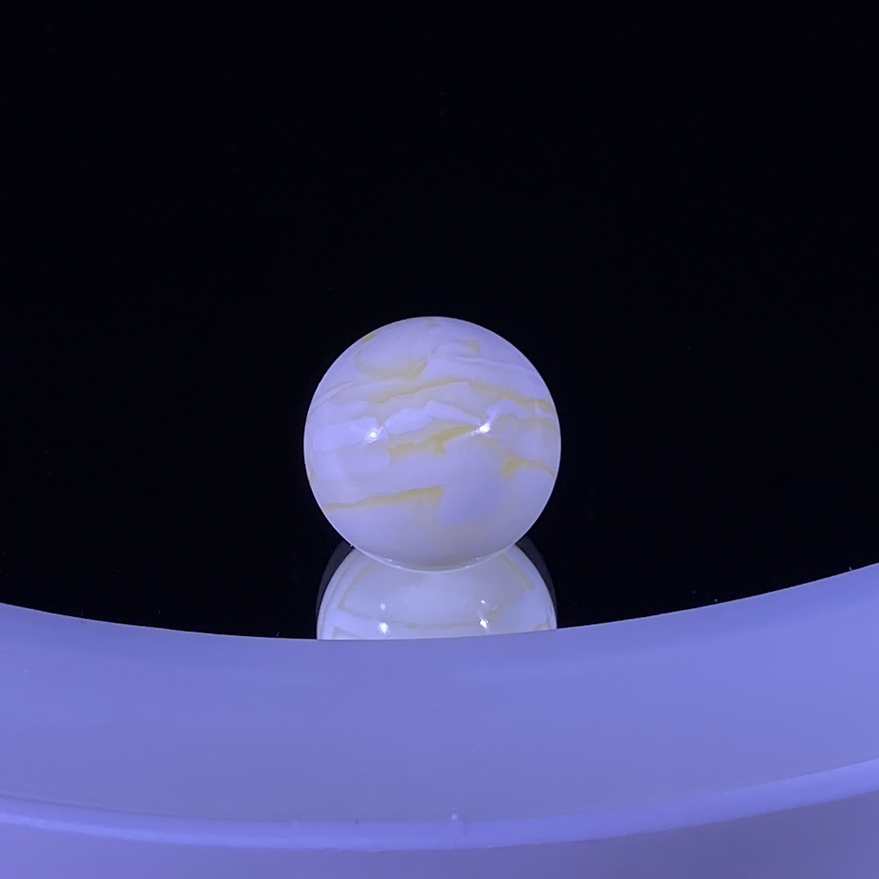 14mm瓷白虎皮妖蜜蜡圆珠 