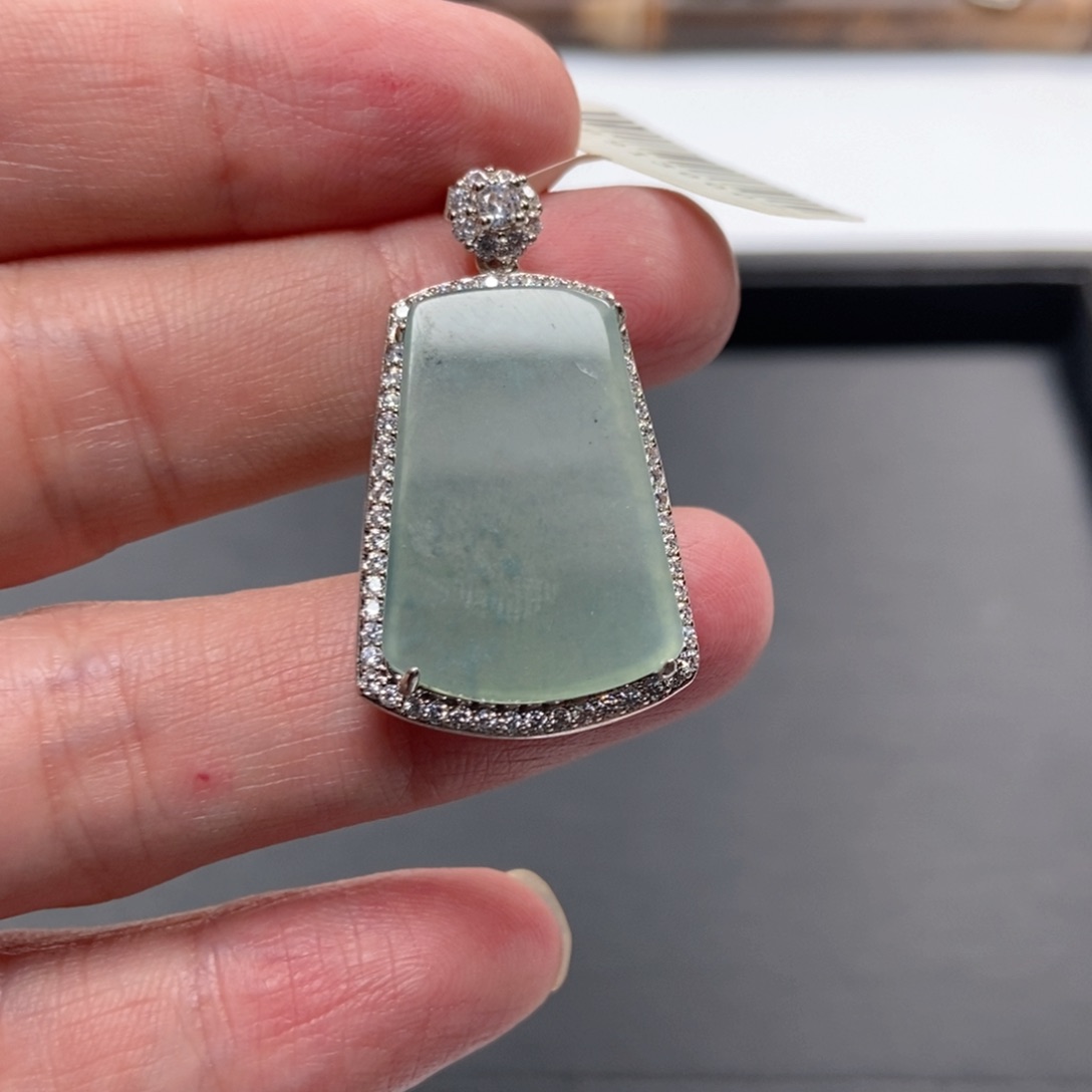 翡翠手串未镶嵌无事牌