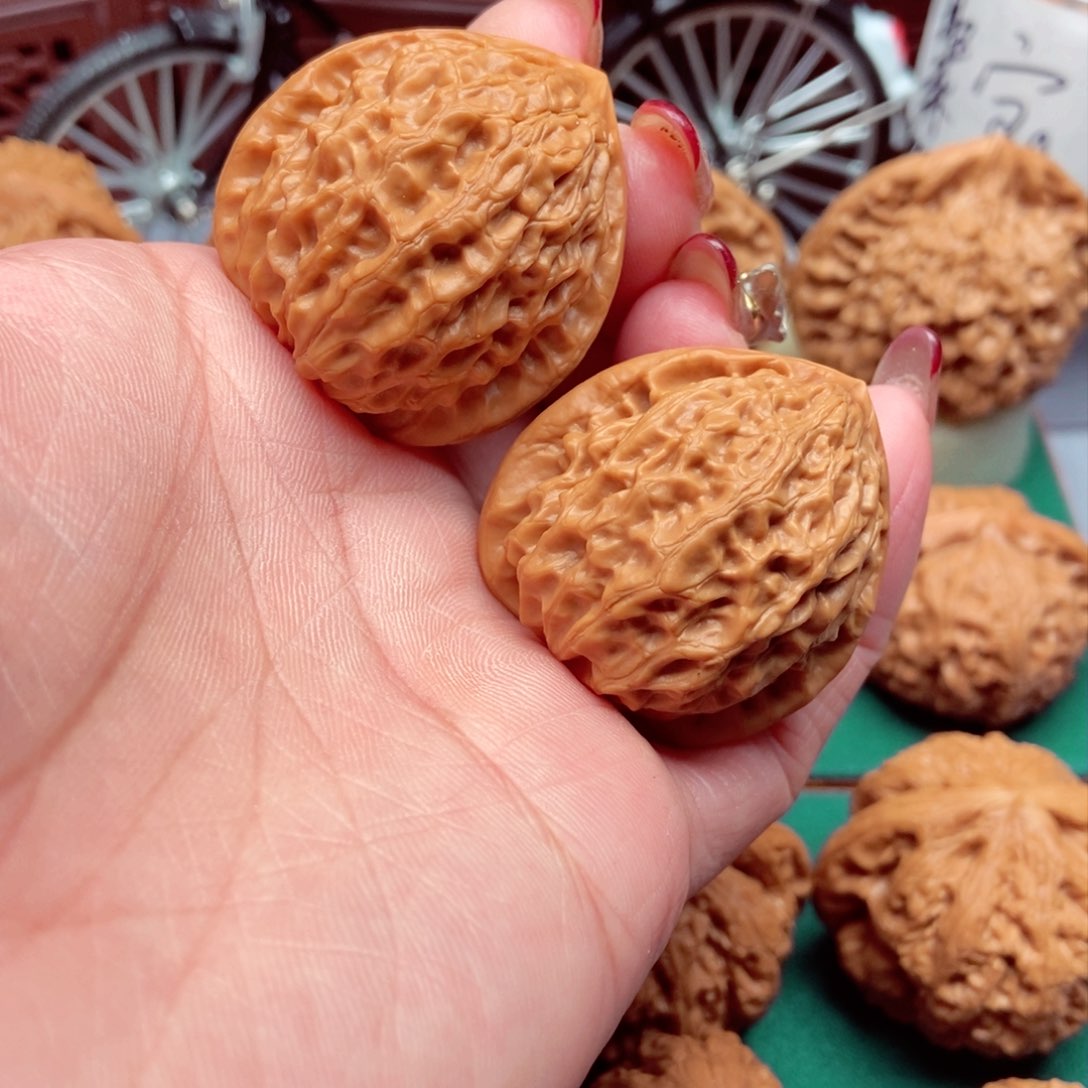 文玩核桃吊坠金牛37已打底