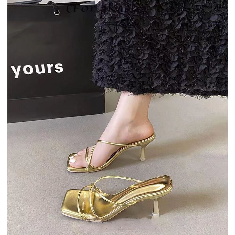 中跟银色百搭法式细带夏季一字女小众气质时尚凉鞋2025高跟凉拖女