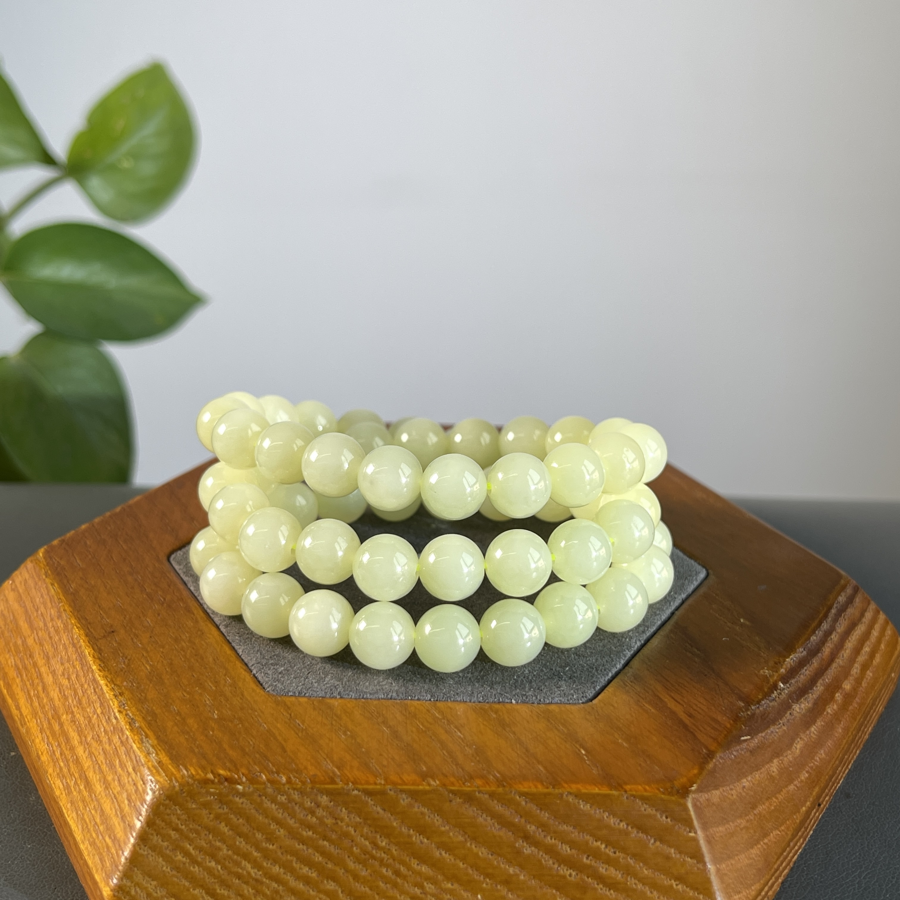 JYW01-54  和田玉-珠串