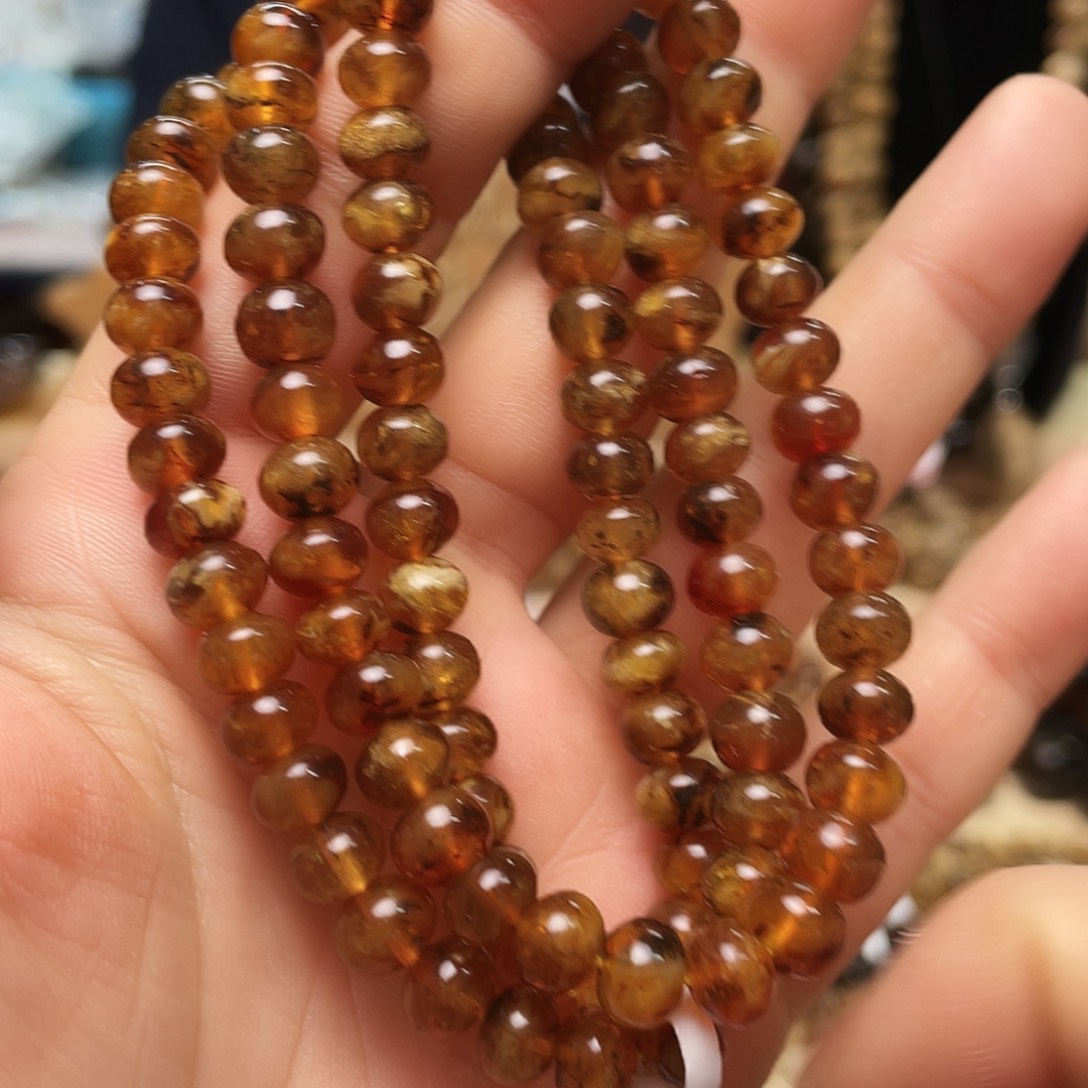 琥珀裸石未镶嵌七