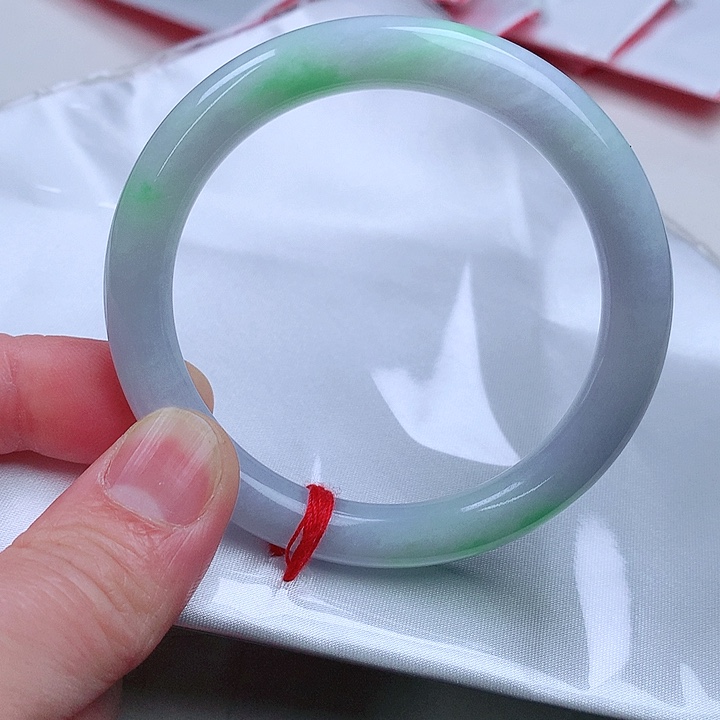 翡翠未镶嵌手镯（圆镯）20。。。